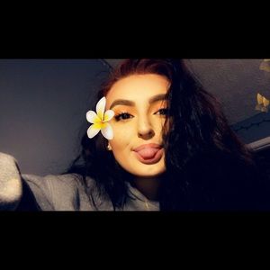 Meet your Posher, Jasmine